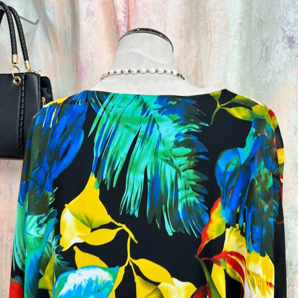 NWOT📌 Thea  Elegant Floral Dress Perfect to Cover Up Some Unwanted Pounds - Picture 11 of 16